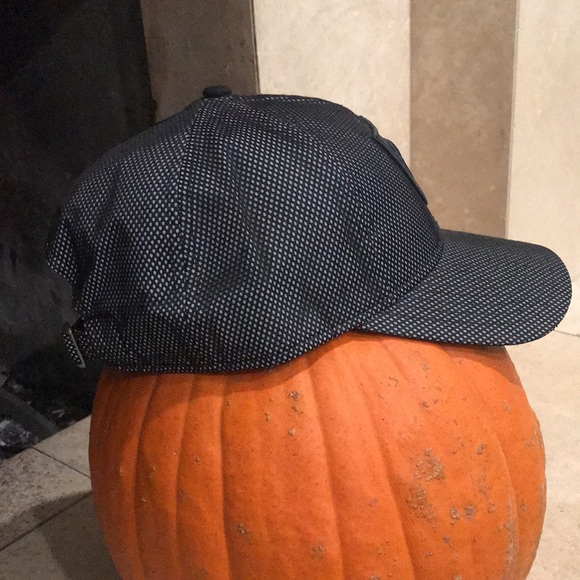 Raiders reflective hat - Picture 5 of 6